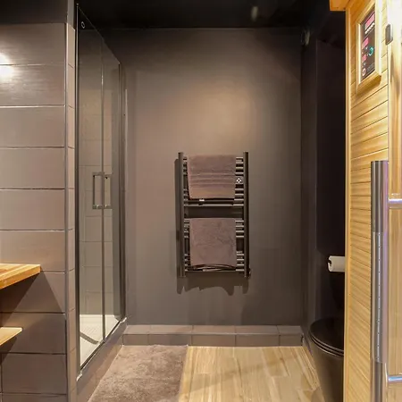 Avec Sauna Prive Proche Cite Internationale